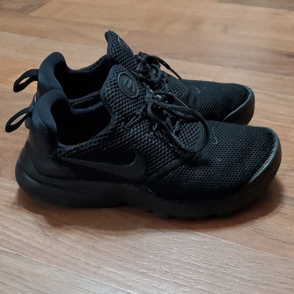 Nike Other - Nike presto sneakers